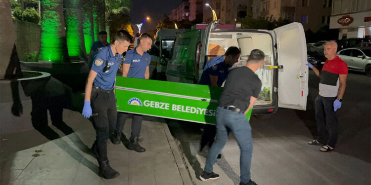 Başından tabanca ile vurulmuş cansız bedeni bulundu