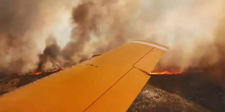 Rodos'ta orman yangınlarına türk uçakları müdahale ediyor
