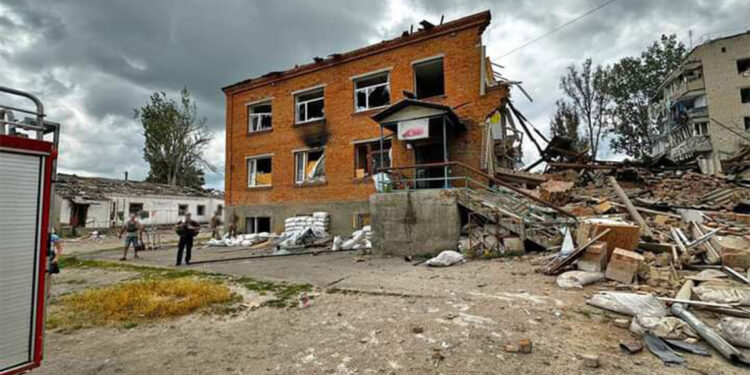 Rusya Ukrayna'da okulu vurdu