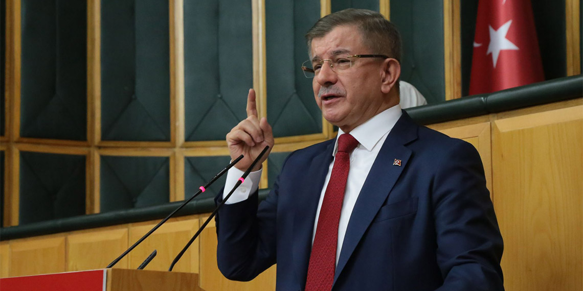 Saadet ve Gelecek partileri ilk toplantısını gerçekleştirdi. Saadet Partisi Genel Başkanı Temel Karamollaoğlu, "Bu grup hayra motor, şerre fren, doğruya destek, yanlışa köstek, iyiye imkan, kötüye sınır olacaktır" dedi.