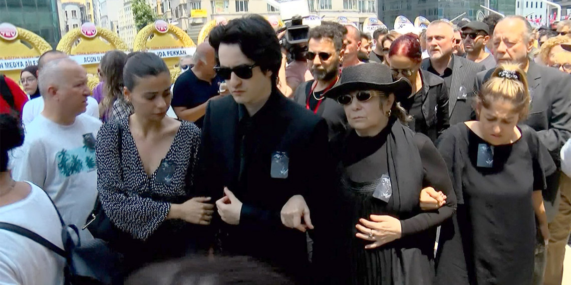 Özkan Uğur son yolculuğuna uğurlandı