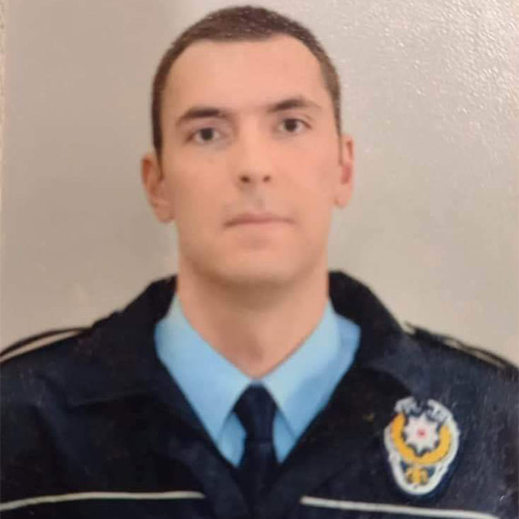 Kağıthane’de uygulama noktasında 'dur' ihtarına uymayan motosiklet sürücüsünün çarpması sonucu şehit olan Polis Memuru Alp Efe Bekit için İstanbul İl Emniyet Müdürlüğü’nde tören düzenlendi.