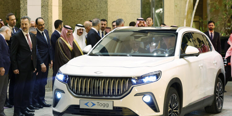 Prens Selman TOGG ile Erdoğan'ı oteline bıraktı