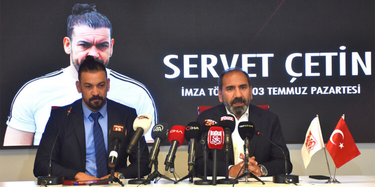 Sivasspor Servet Çetin ile anlaştı
