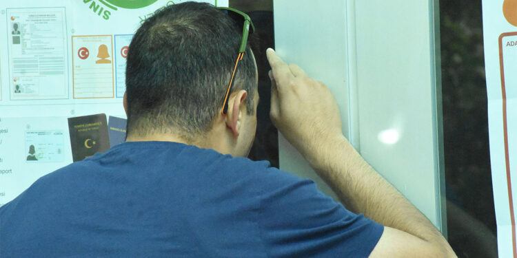 KPSS sınavına geç kalanlar binalara alınmadı