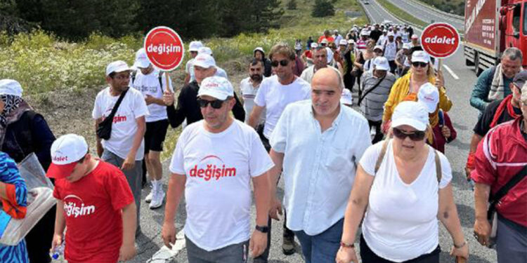 Kurtarırsa bu partiyi, ülkeyi İmamoğlu kurtarır