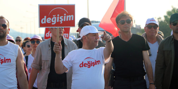 Tanju Özcan Yeniçağa ilçesine ulaştı