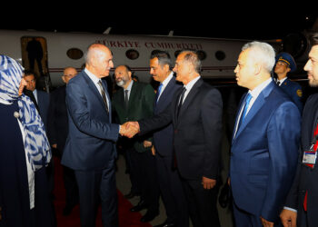 Numan Kurtulmuş Azerbaycan'da