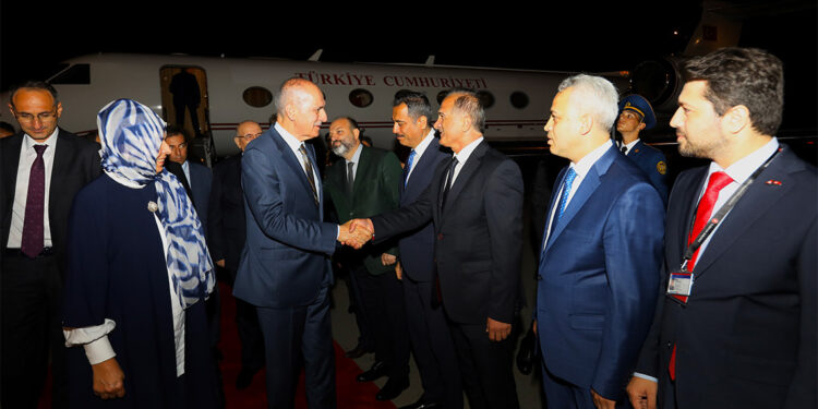 Numan Kurtulmuş Azerbaycan'da