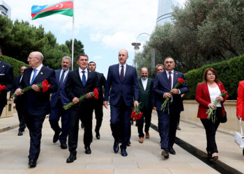 Numan Kurtulmuş'un Bakü temasları