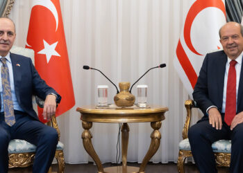 Numan Kurtulmuş Ersin Tatar ile basın toplantısı yaptı