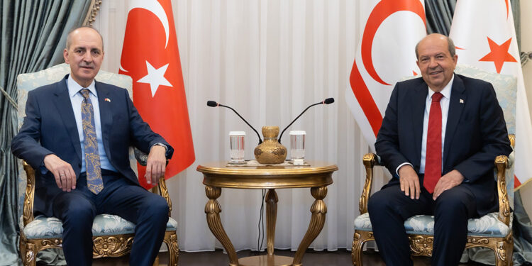 Numan Kurtulmuş Ersin Tatar ile basın toplantısı yaptı