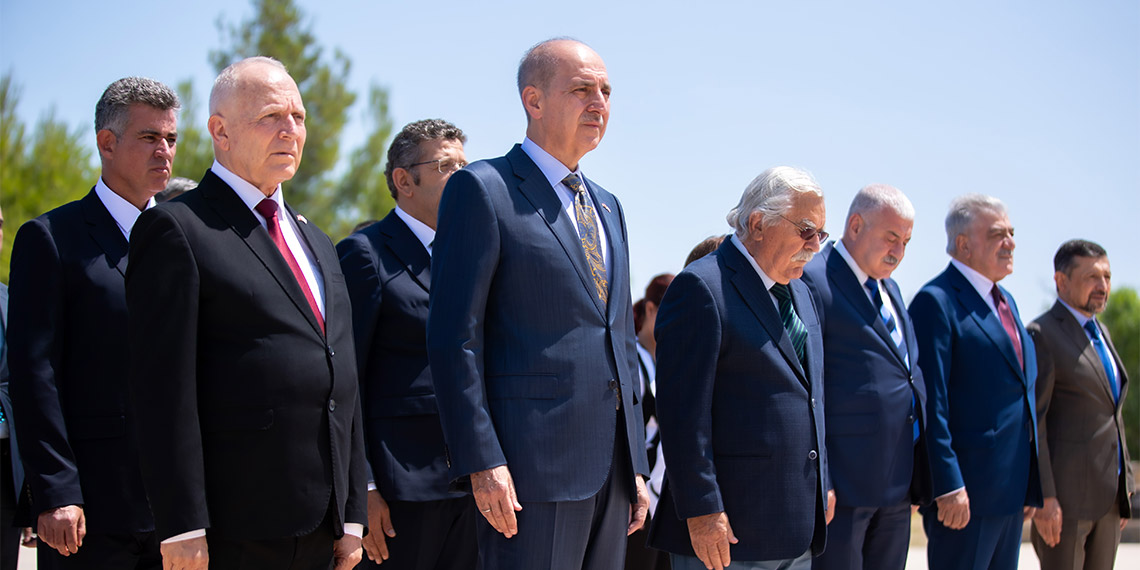 Numan Kurtulmuş Ersin Tatar ile basın toplantısı yaptı