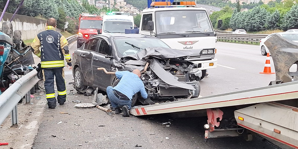 Kocaeli TEM Otoyolu'nda kaza; 1 ölü