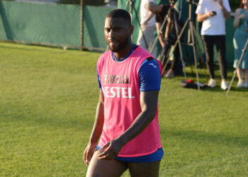 Fernandez idmana çıkmadı