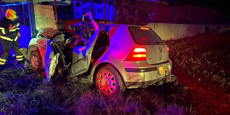 Traktöre çarpan otomobildeki gurbetçi çift öldü