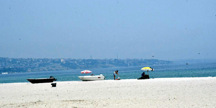 Anonsla sıcak uyarısı; Zorunlu olmadıkça dışarı çıkmayın