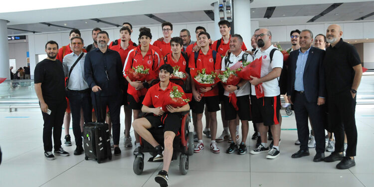 U19 Erkek Basketbol Milli Takımı yurda döndü