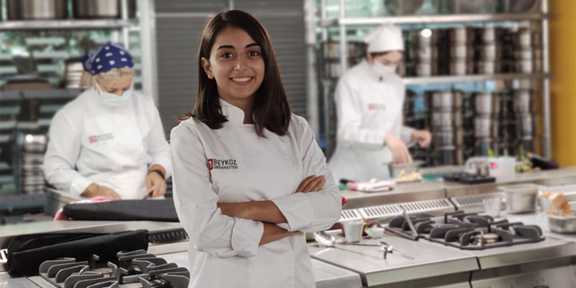 Yükseköğretim Kurumları Sınavı (YKS) sonuçları açıklandı. Uzmanlar, tercih listelerini oluştururken doğru karar verebilmek adına adaylara üniversite tercih tüyoları verdi.