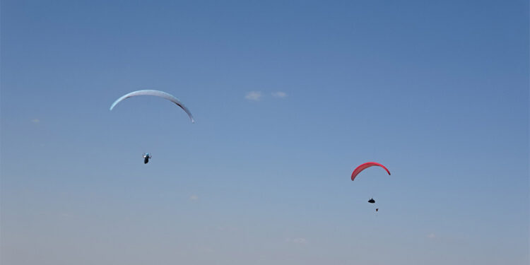 Şehit Ömer Halisdemir anısına özel uçuş