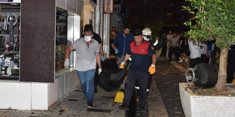 Yeni taşındığı evinde çıkan yangında öldü