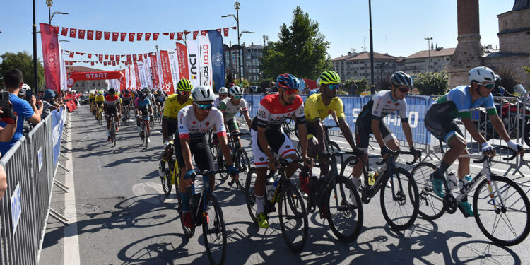 100. Yıl Cumhuriyet Bisiklet Turu start aldı 