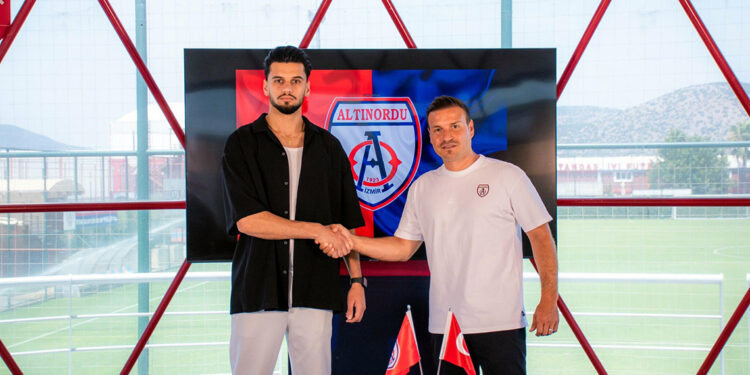 Altınordu'ya Keni Var Uzun ile anlaştı