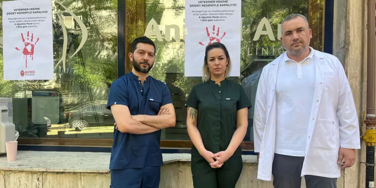 Ankara'da veterinerlerden 'klinik kapatma' eylemi
