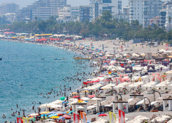 Antalya'da nem oranı yüzde 76'ya ulaştı