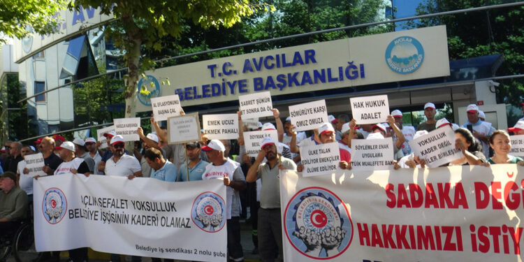 Avcılar Belediyesi önünde işçi eylemi