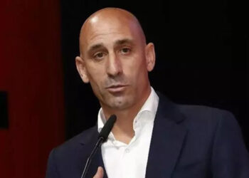 Avrupa Kulüpler Birliği, Rubiales'i istifaya çağırdı