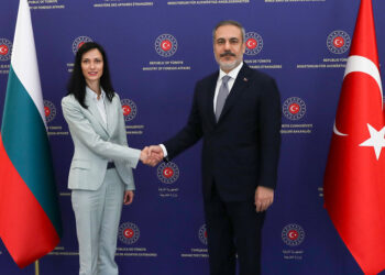 BM'nin tarafsızlığını yitirdiğine inanıyoruz