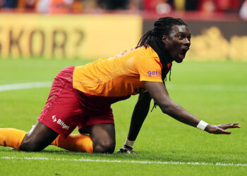 Bafetimbi Gomis, Kawasaki Frontale'ye transfer oldu