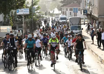 Bağcılar'da ‘zafer turu’ bisiklet sürüşü yapıldı