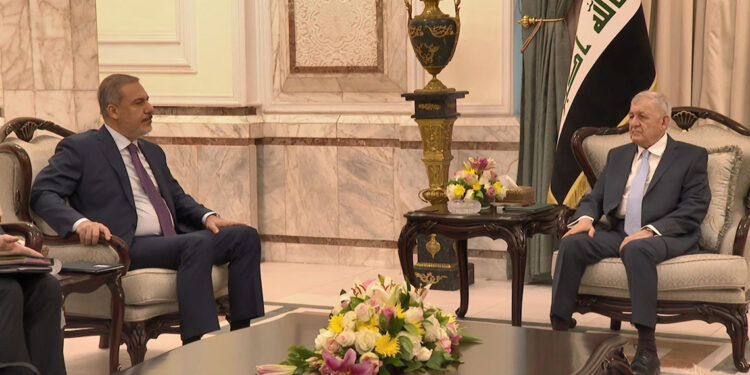 Bakan Fidan, Irak Cumhurbaşkanı Abdullatif Reşit ile görüştü