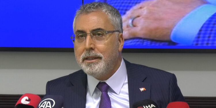 Bakan Işıkhan: Millet odaklı yönetim anlayışını benimsedik