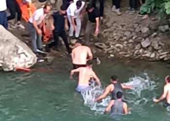 Balık ağını kurtarmak isterken çaya düşüp boğuldu