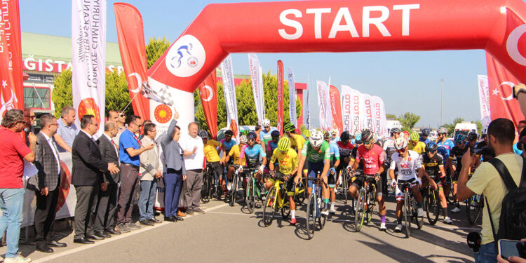 Bisiklet Turu'nun Samsun-Çorum etabı start aldı