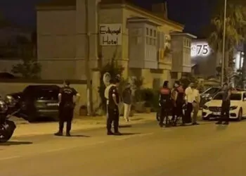 Çeşme'de, gece kulübündeki silahlı kavgaya 8 tutuklama