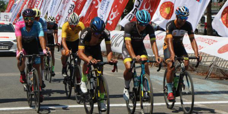 Cumhuriyet Bisiklet Turu'nun üçüncü etabı tamamlandı