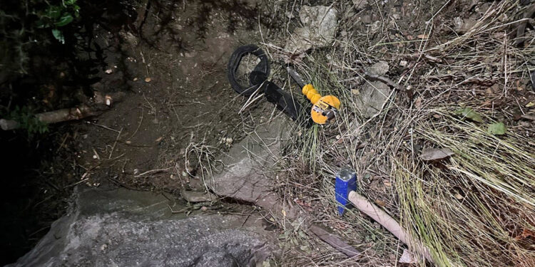 Define arayan 2 kişi, suçüstü yakalandı