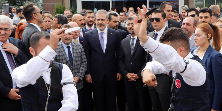 Dışişleri Bakanı Hakan Fidan Erzurum'da