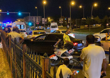 Diyarbakır'da iki ayrı kazada 3’ü ağır 16 yaralı