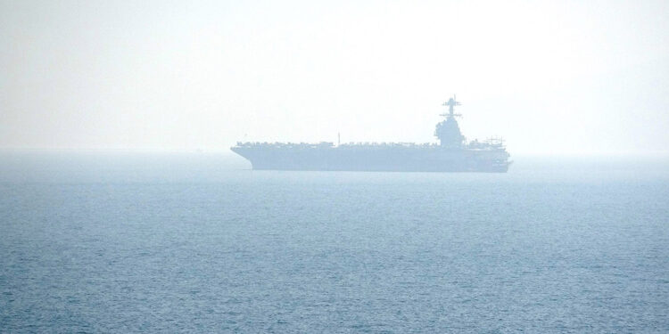 Dünyanın en büyük uçak gemisi Antalya'da 