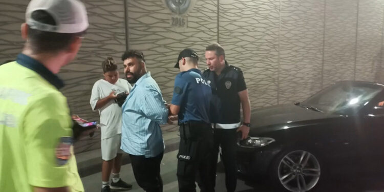 Esenyurt'ta asayiş denetimi; polisler göz açtırmadı