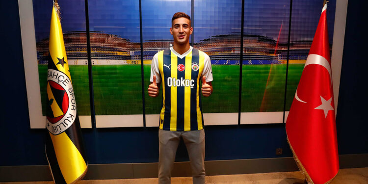 Fenerbahçe, Mert Müldür transferini açıkladı