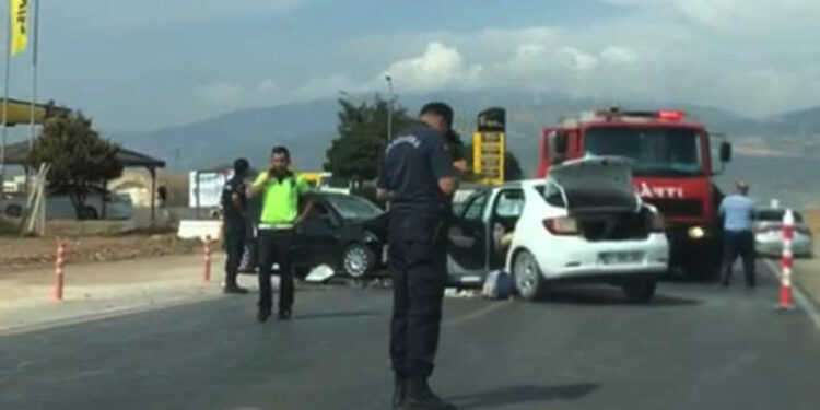 Gaziantep'te otomobiller çarpıştı: 5 yaralı