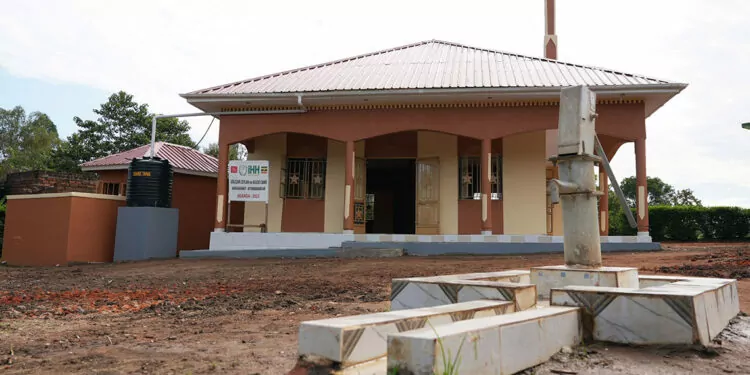İhh, uganda'da cami ve su kuyusu inşa etti