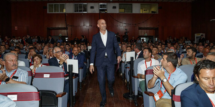 İspanya Futbol Federasyonu Başkanı’nın istifası isteniyor