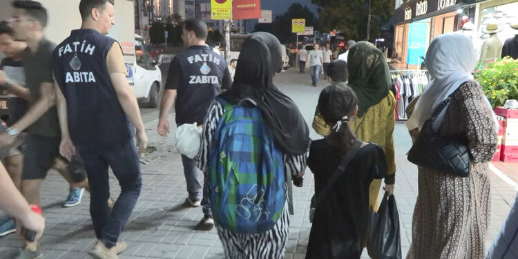 İstanbul'da çocuk dilencilere operasyon